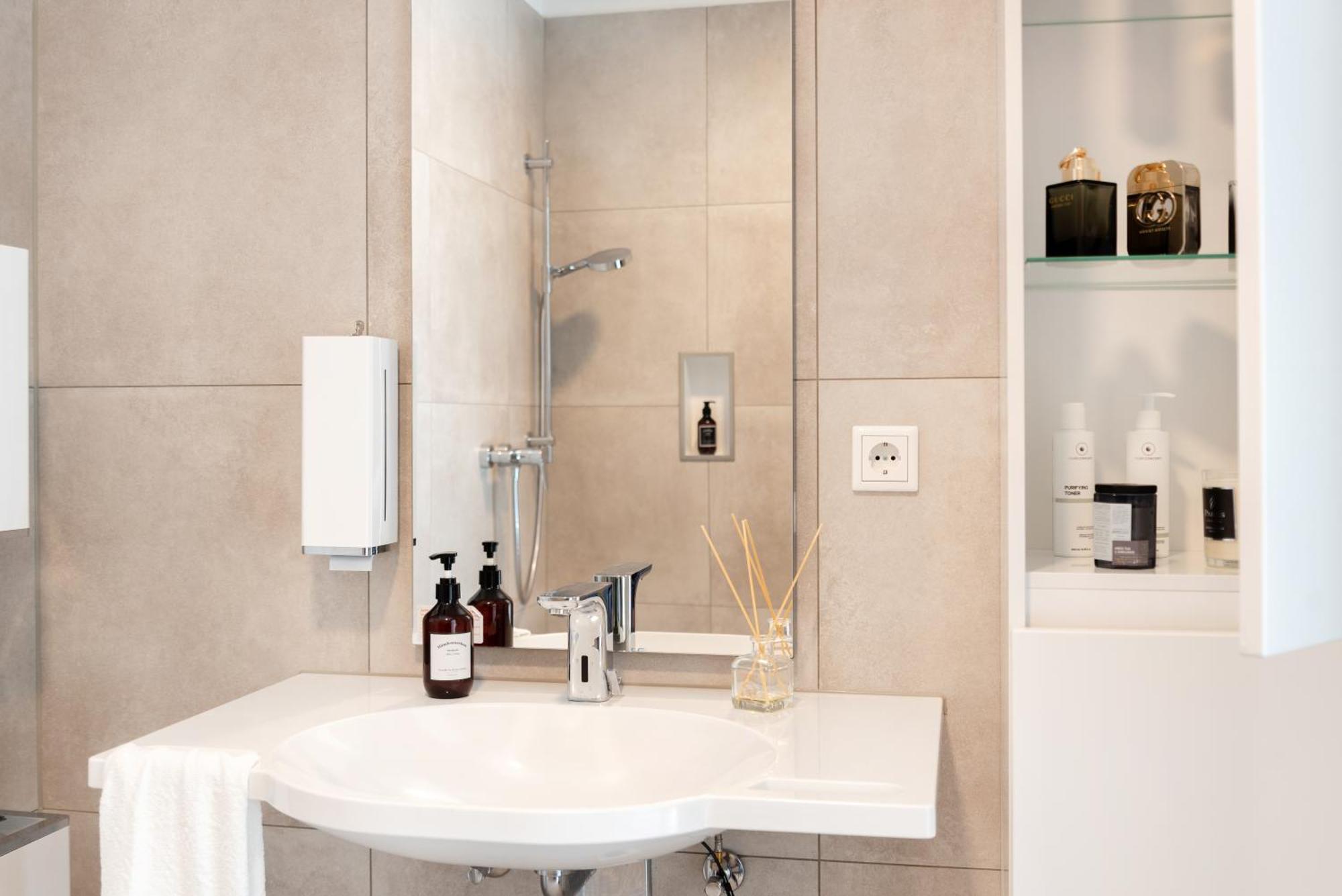 אכינג Moonliving Boutique Apartments By Munich מראה חיצוני תמונה